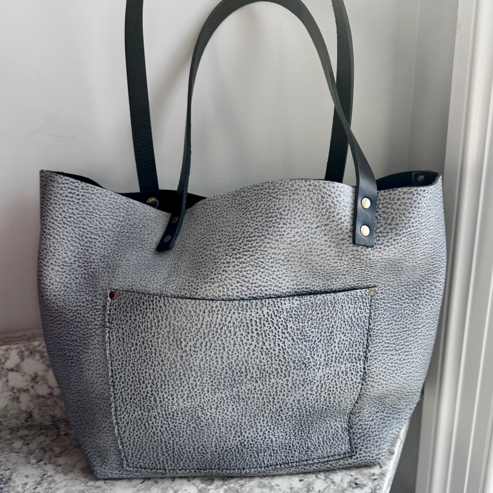 Portland Leather Fog OS Tote with Black handles **Unicorn**